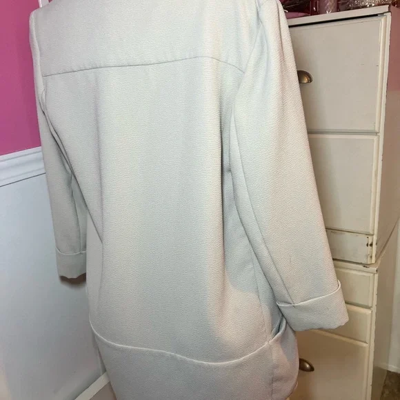 Elegant Cream Women's Blazer - Picture 7 of 8